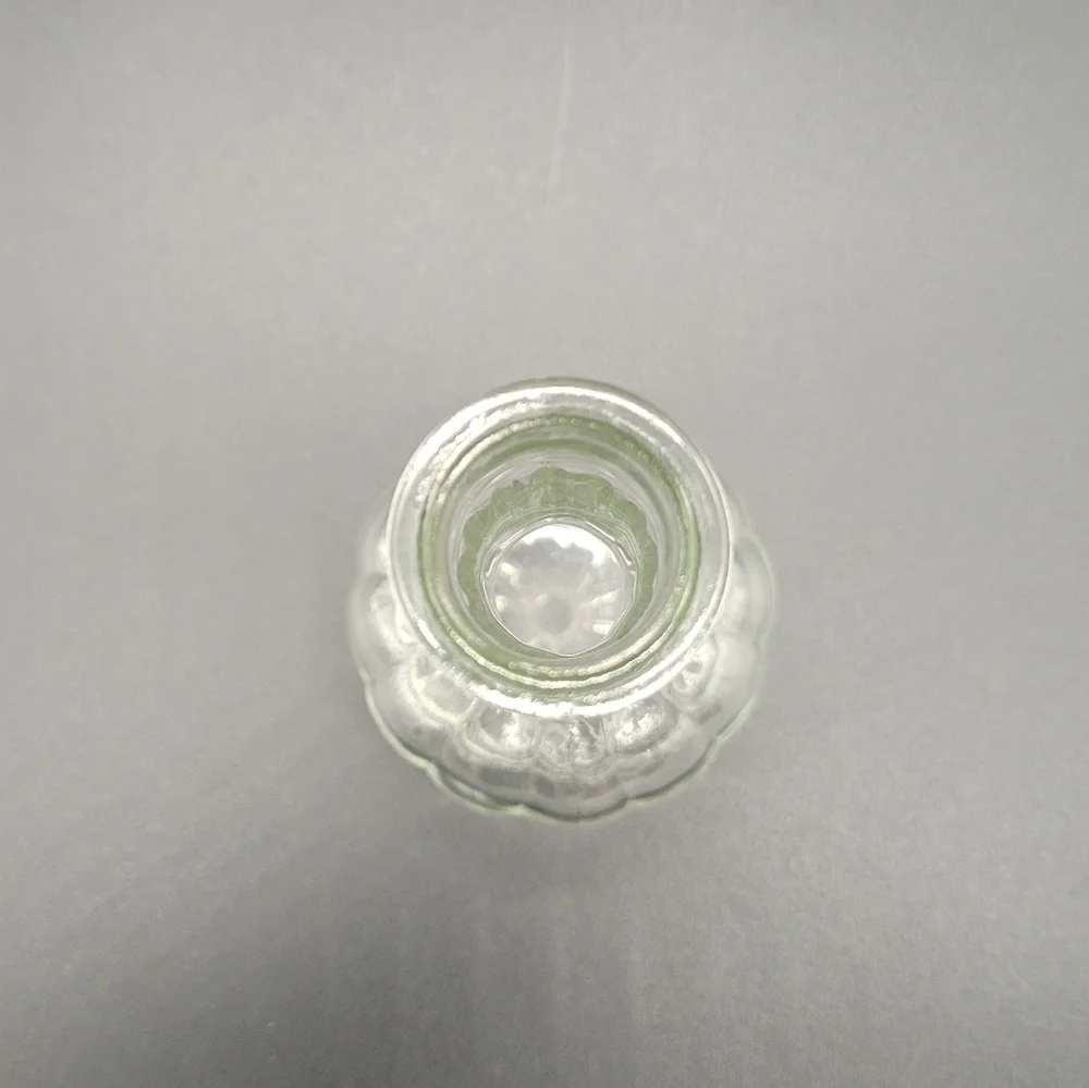 Clear Glass Fluted Shaped Ribbed Flower Vase​​​